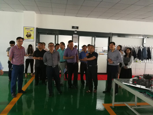 我院課題組赴漣源市開(kāi)展《婁底資源型城市轉(zhuǎn)型升級(jí)，深化供給側(cè)結(jié)構(gòu)性改革》課題調(diào)研